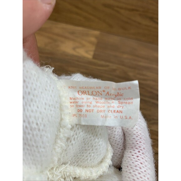 Vintage 80s 90s Newport Cigarettes Alive With Pleasure Beanie Pom Pom Hat - Picture 3 of 5